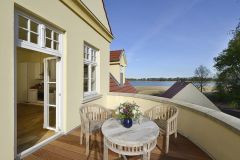 Wohnung-7-Balkon-mit-Blick-aufs-Wasser